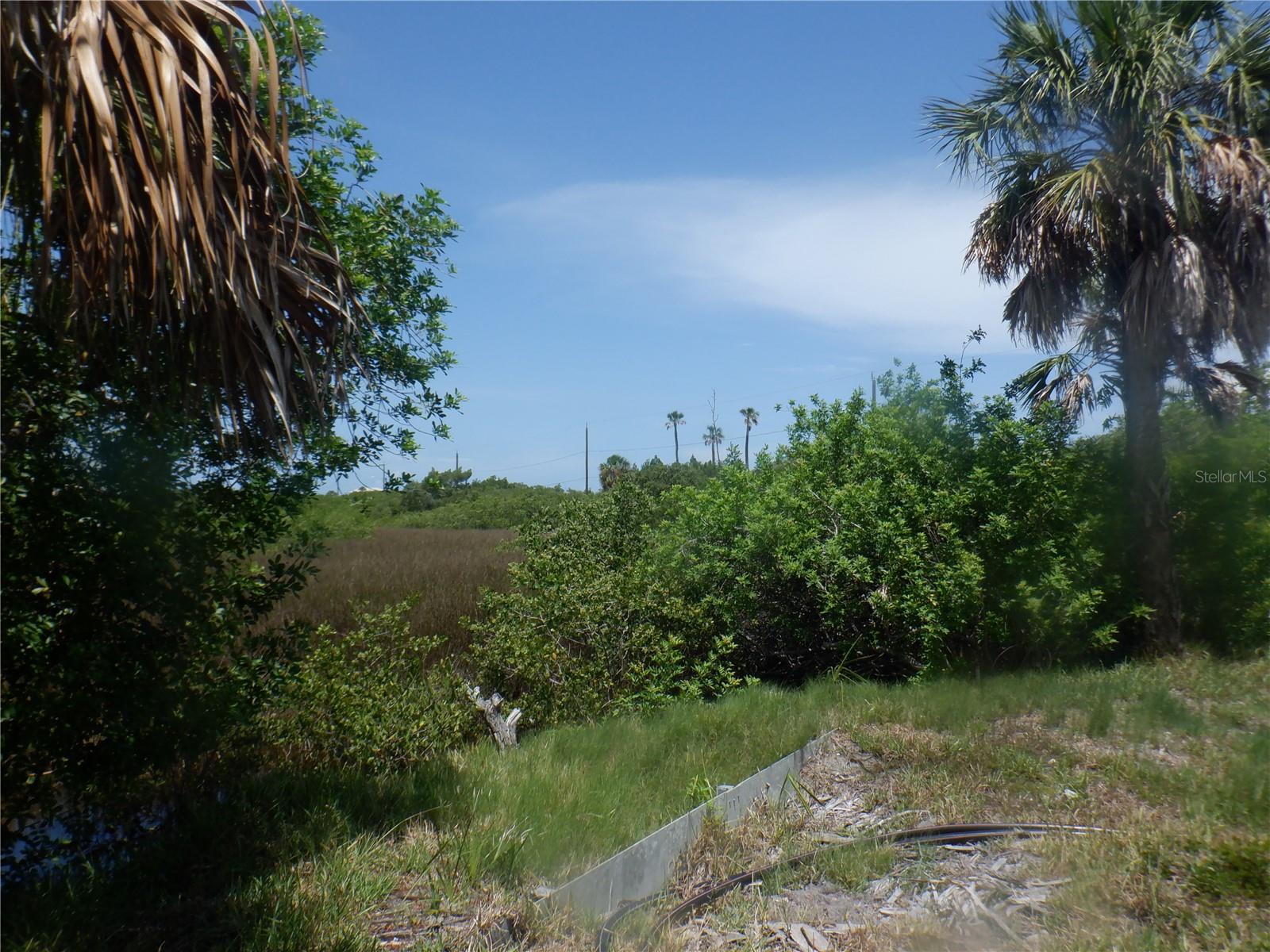 TREASURE COVE - Land