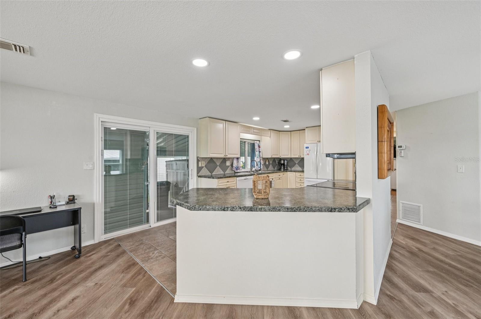 LAZY RIVER MHP - Residential