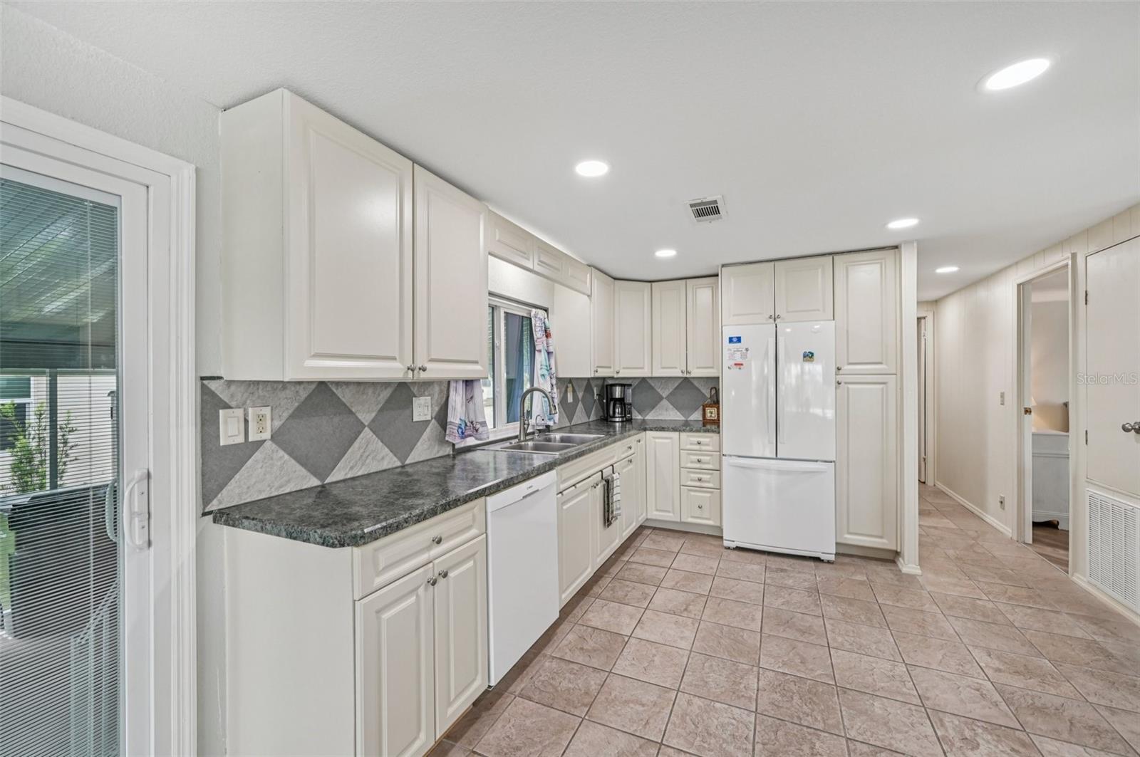LAZY RIVER MHP - Residential