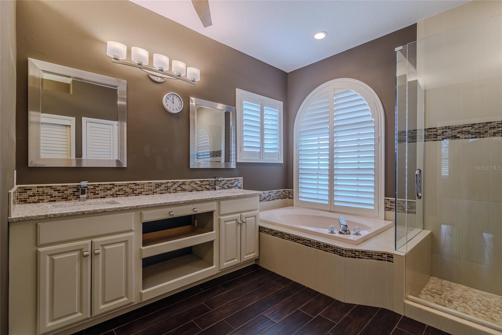 WORTHINGTON - Residential