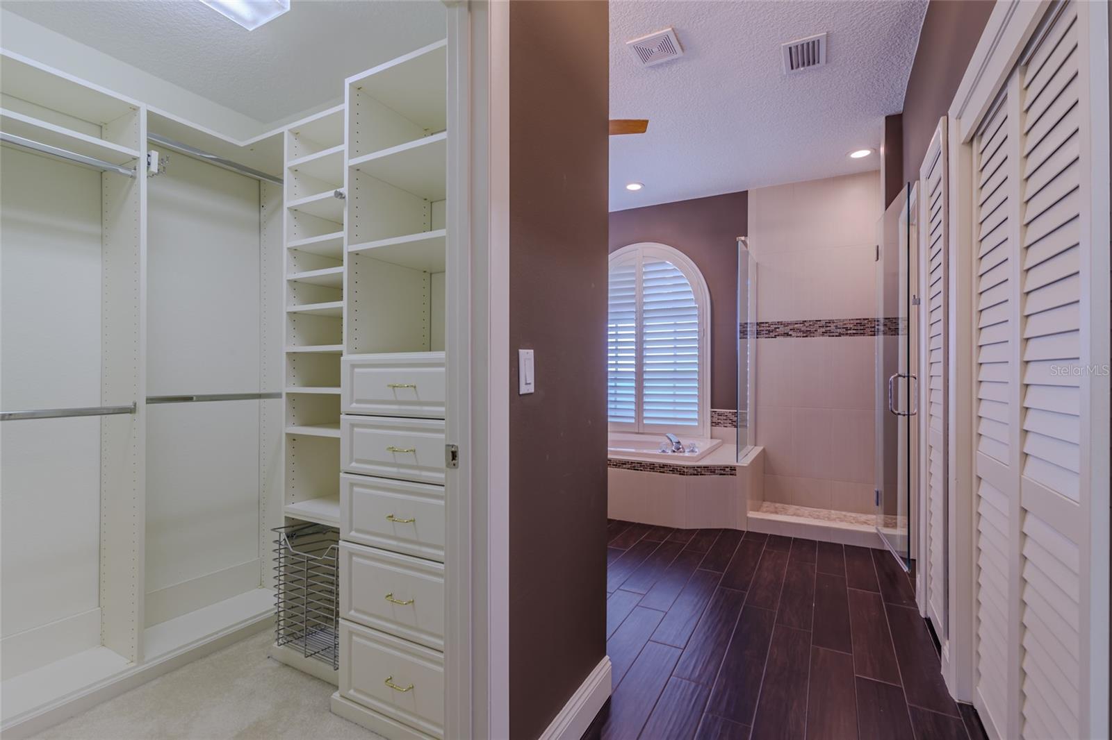 WORTHINGTON - Residential