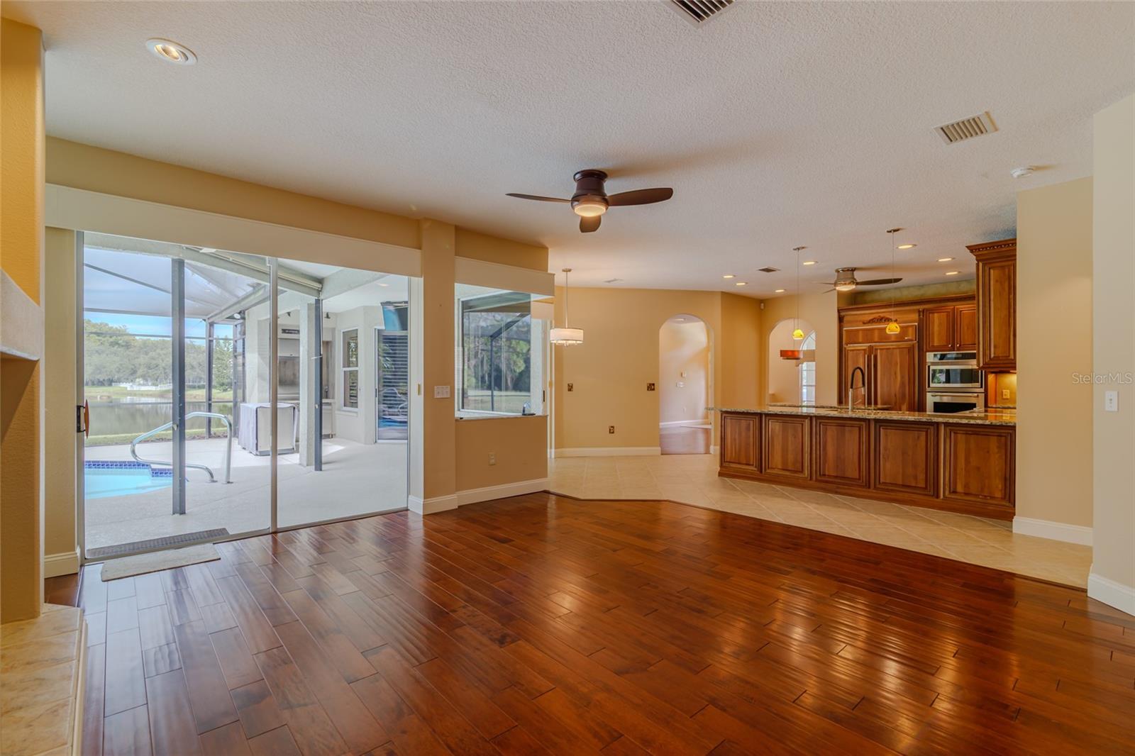 WORTHINGTON - Residential