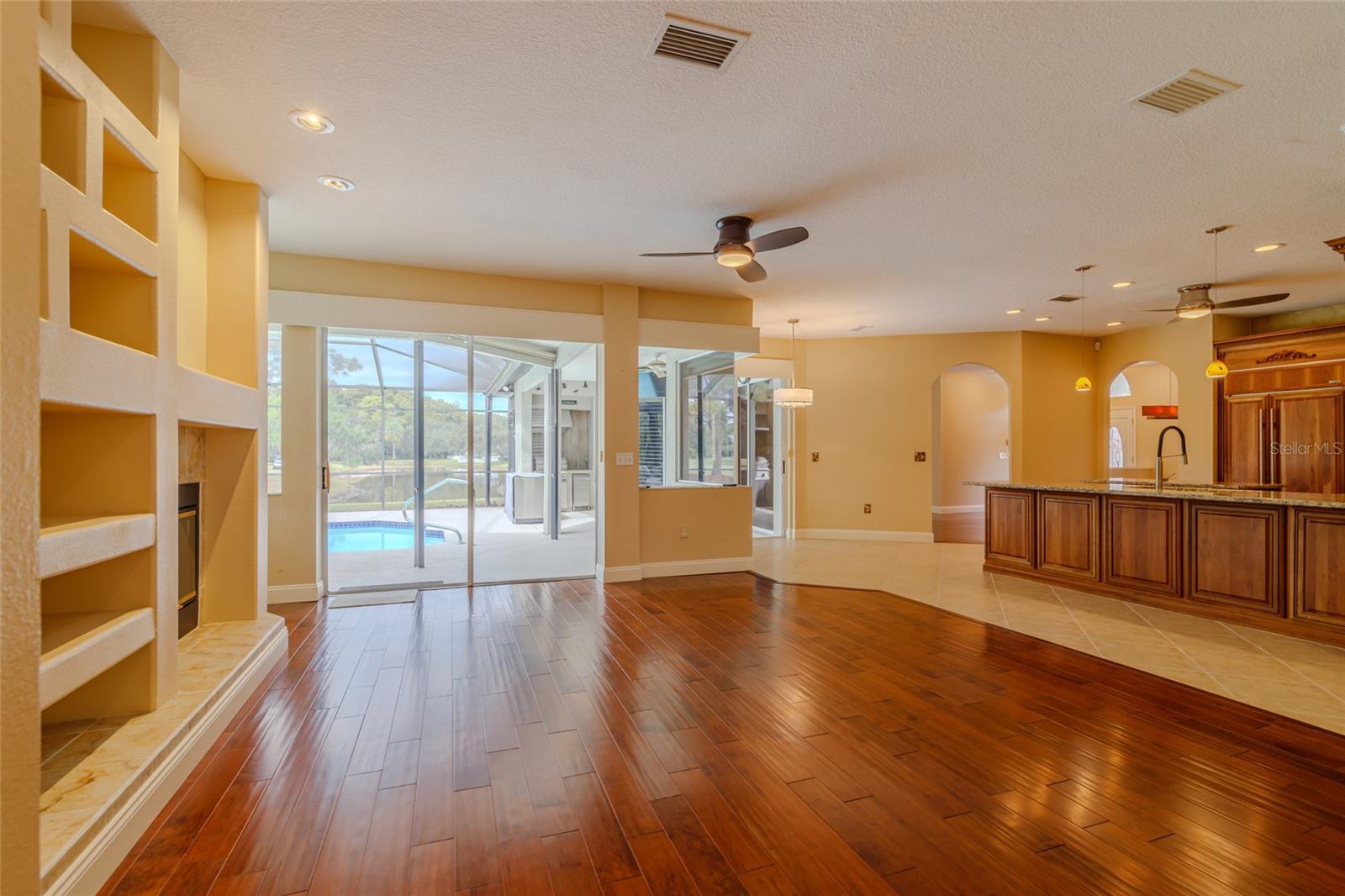 WORTHINGTON - Residential