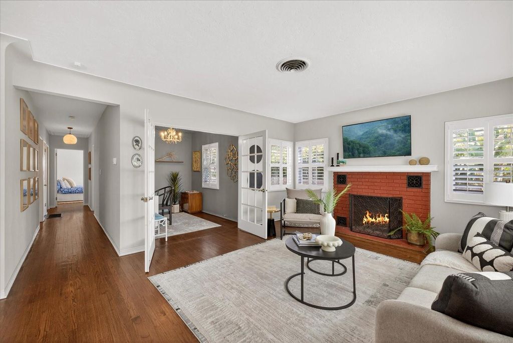 Photo of 2400 9th Avenue N, St Petersburg, FL 33713 (MLS # TB8502739)