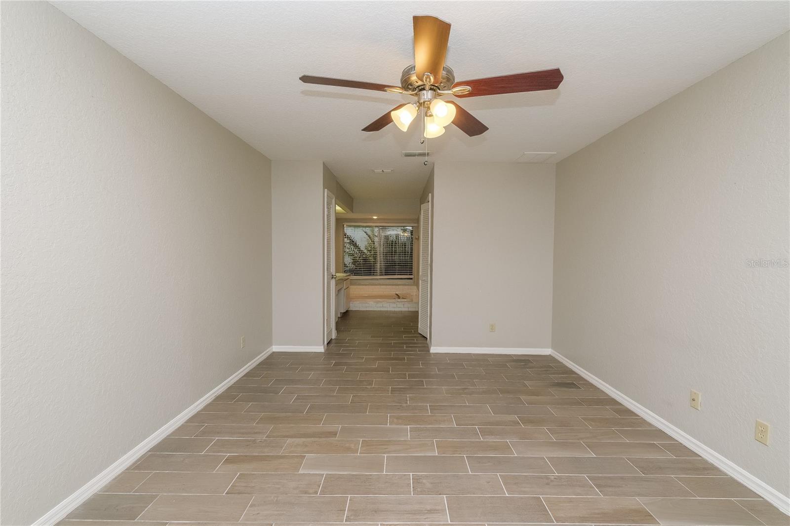 SPRING HILL UNIT 22 - Residential Lease