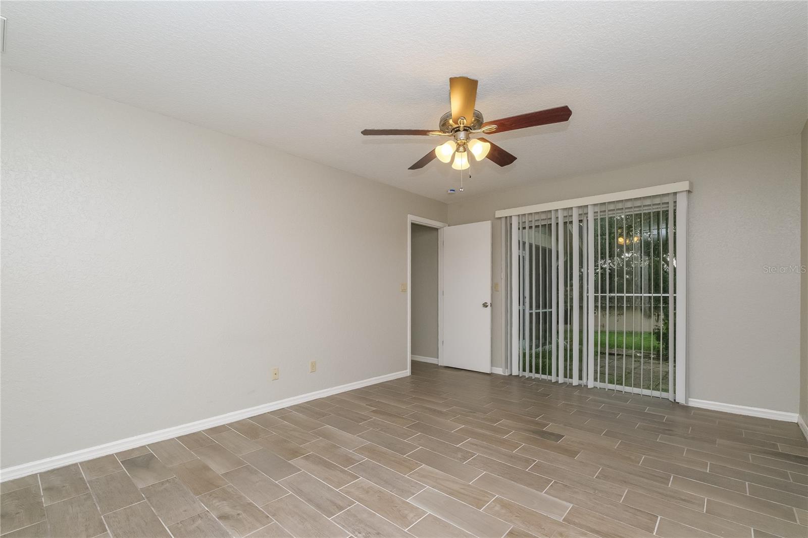 SPRING HILL UNIT 22 - Residential Lease