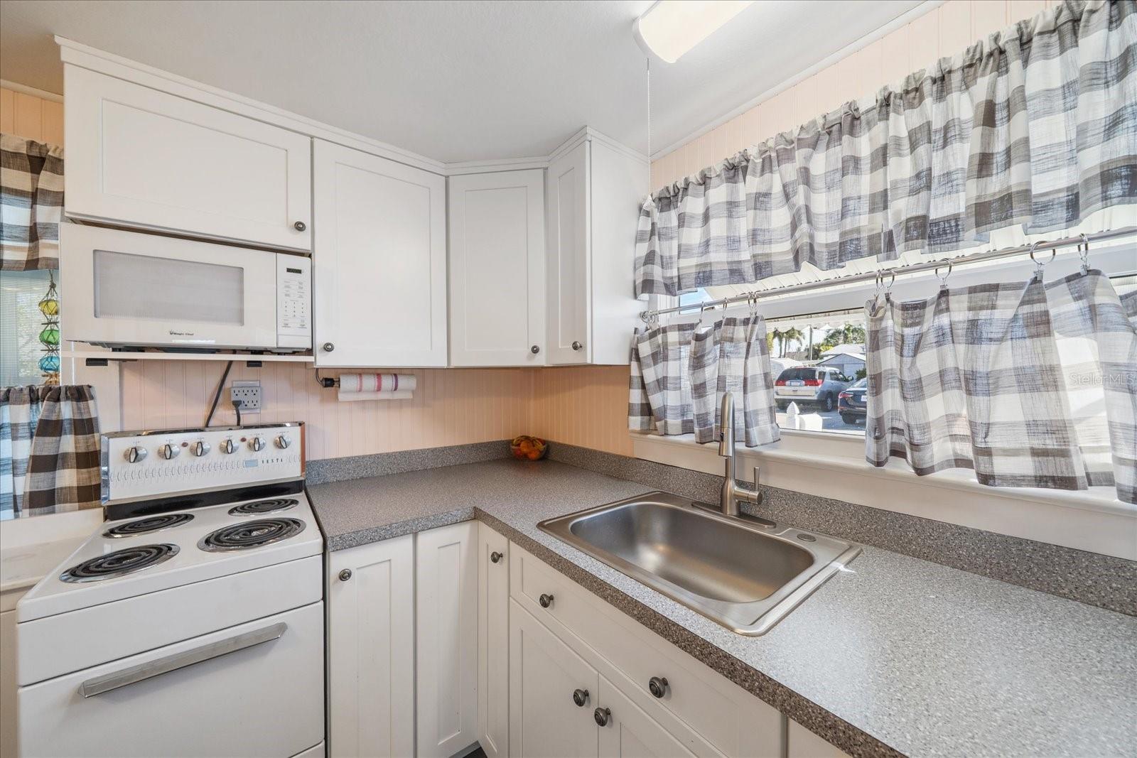 PINECRAFT - Residential