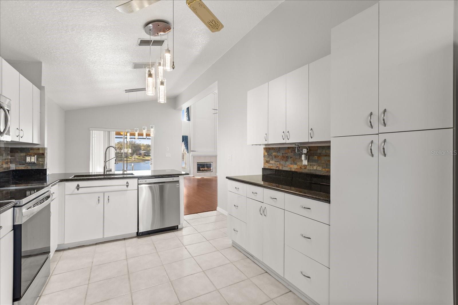 WOODBRIDGE LAKES UNIT 2B - Residential