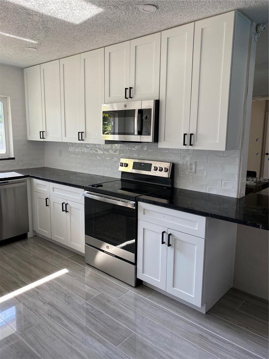 VINA-DEL-MAR SEC 2 ADD - Residential Lease