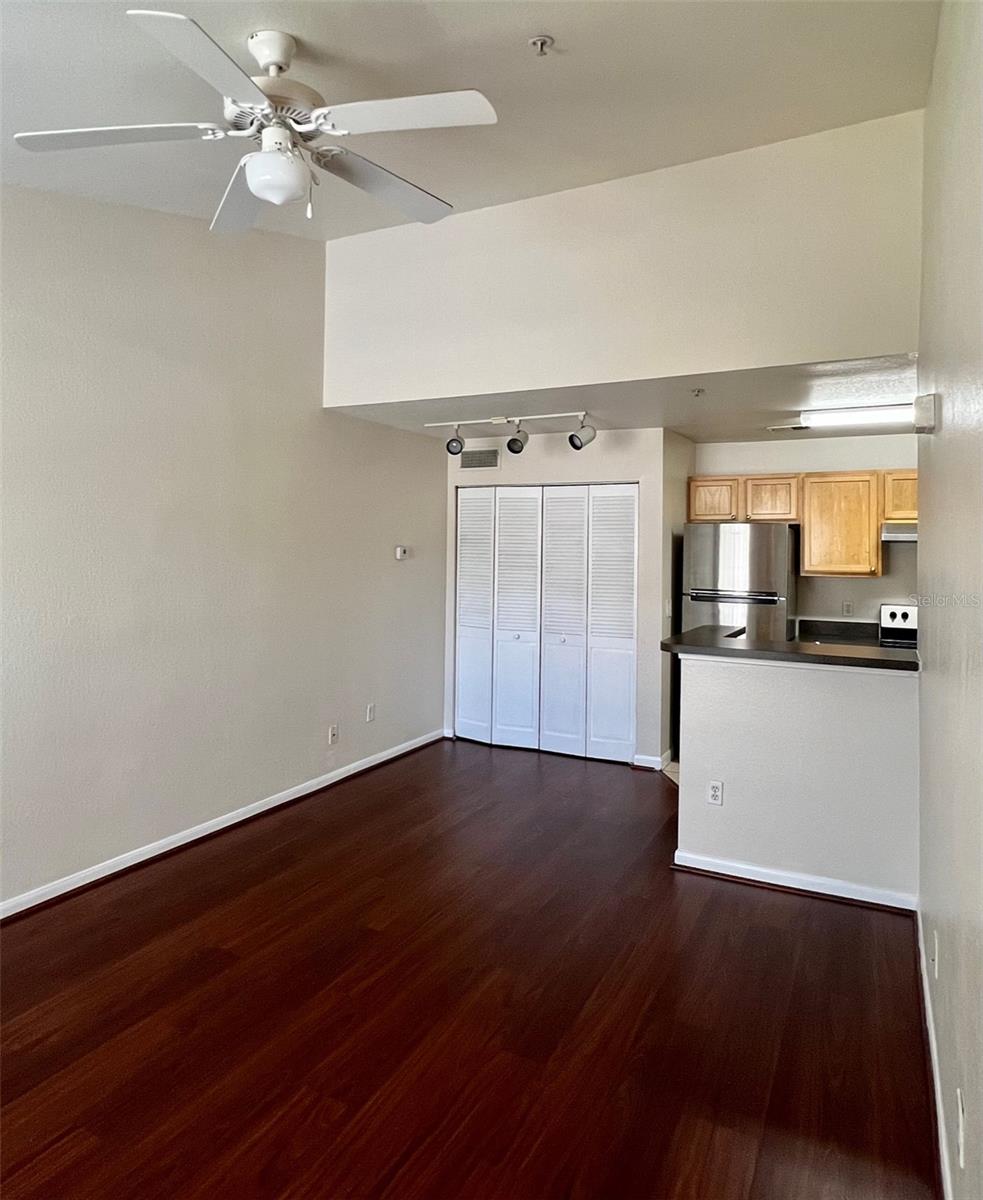 8981 LEE VISTA BOULEVARD 2202