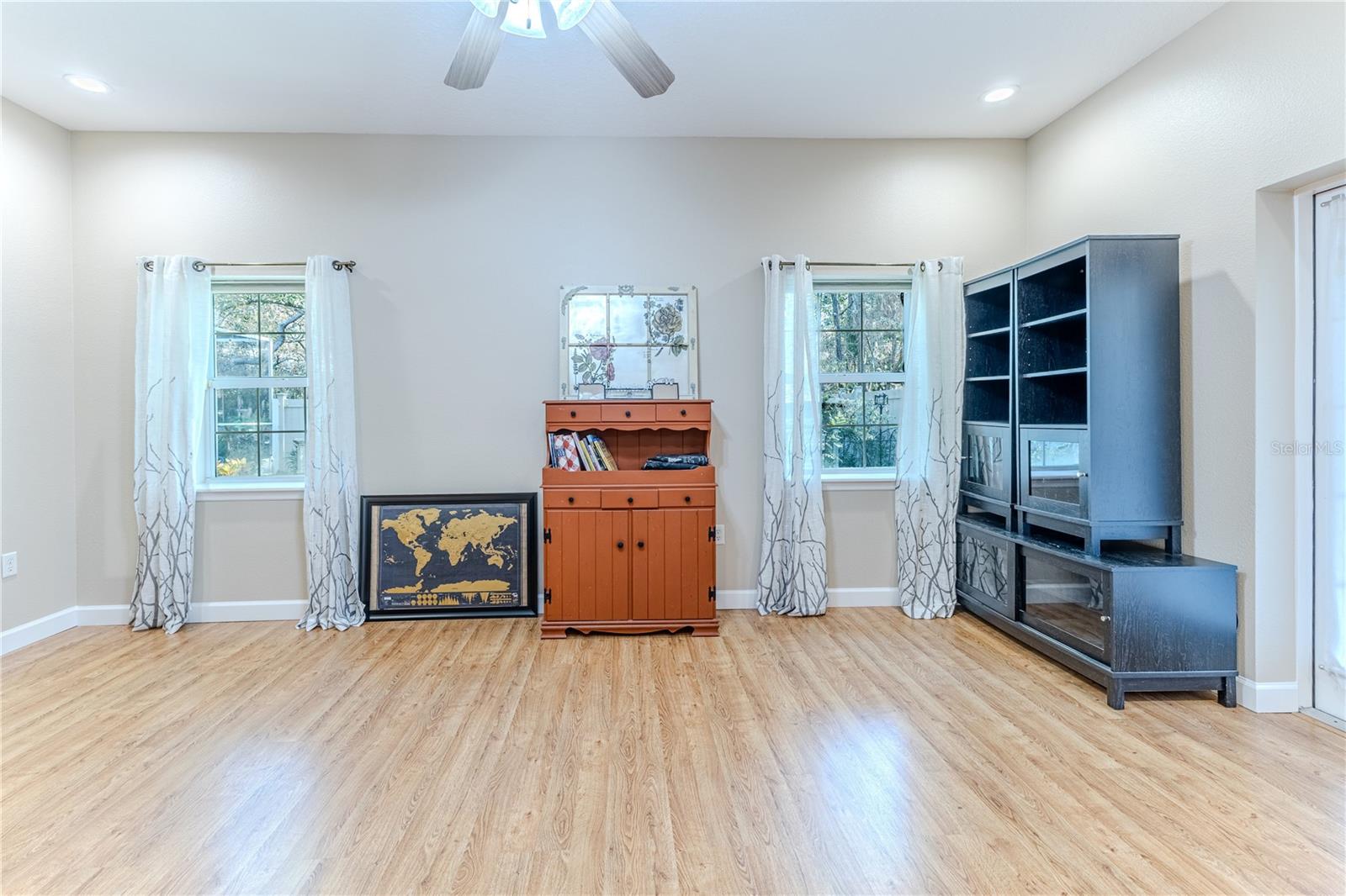 OAKWOOD ACRES DIV 2 - Residential