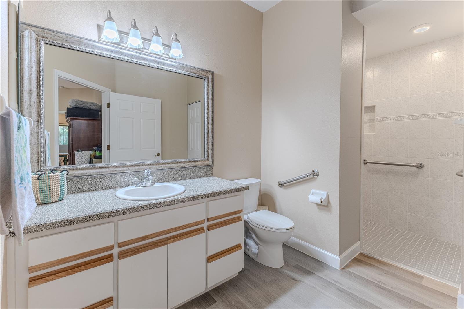 OAKWOOD ACRES DIV 2 - Residential