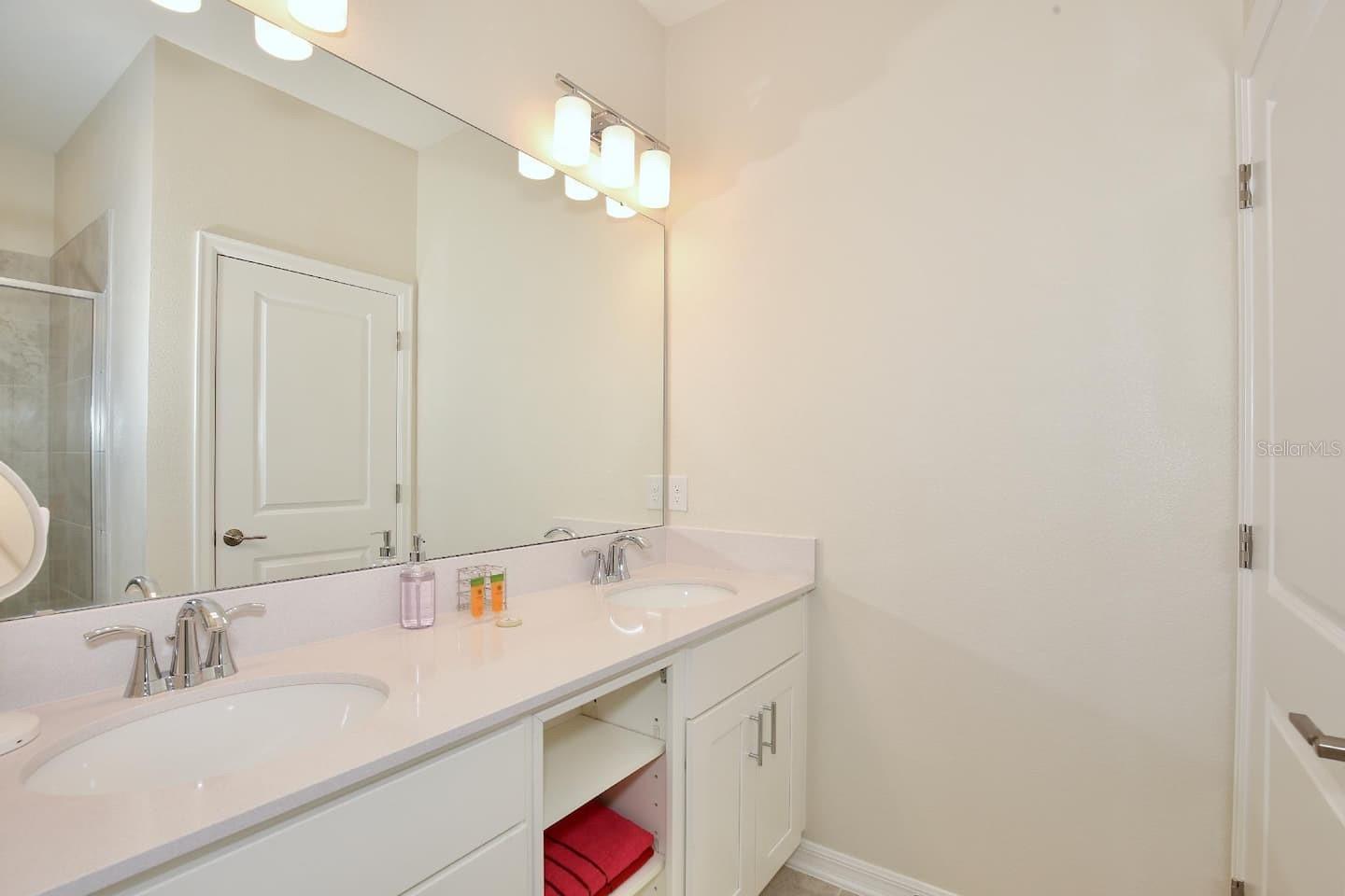 THE TERRACES AT STOREY LAKE CONDO 3 PH 9 - Residential