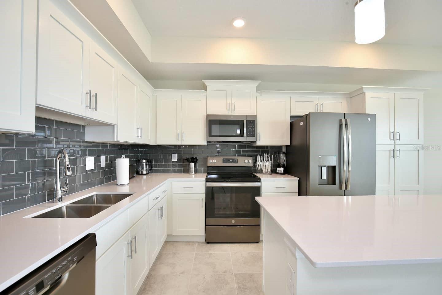 THE TERRACES AT STOREY LAKE CONDO 3 PH 9 - Residential