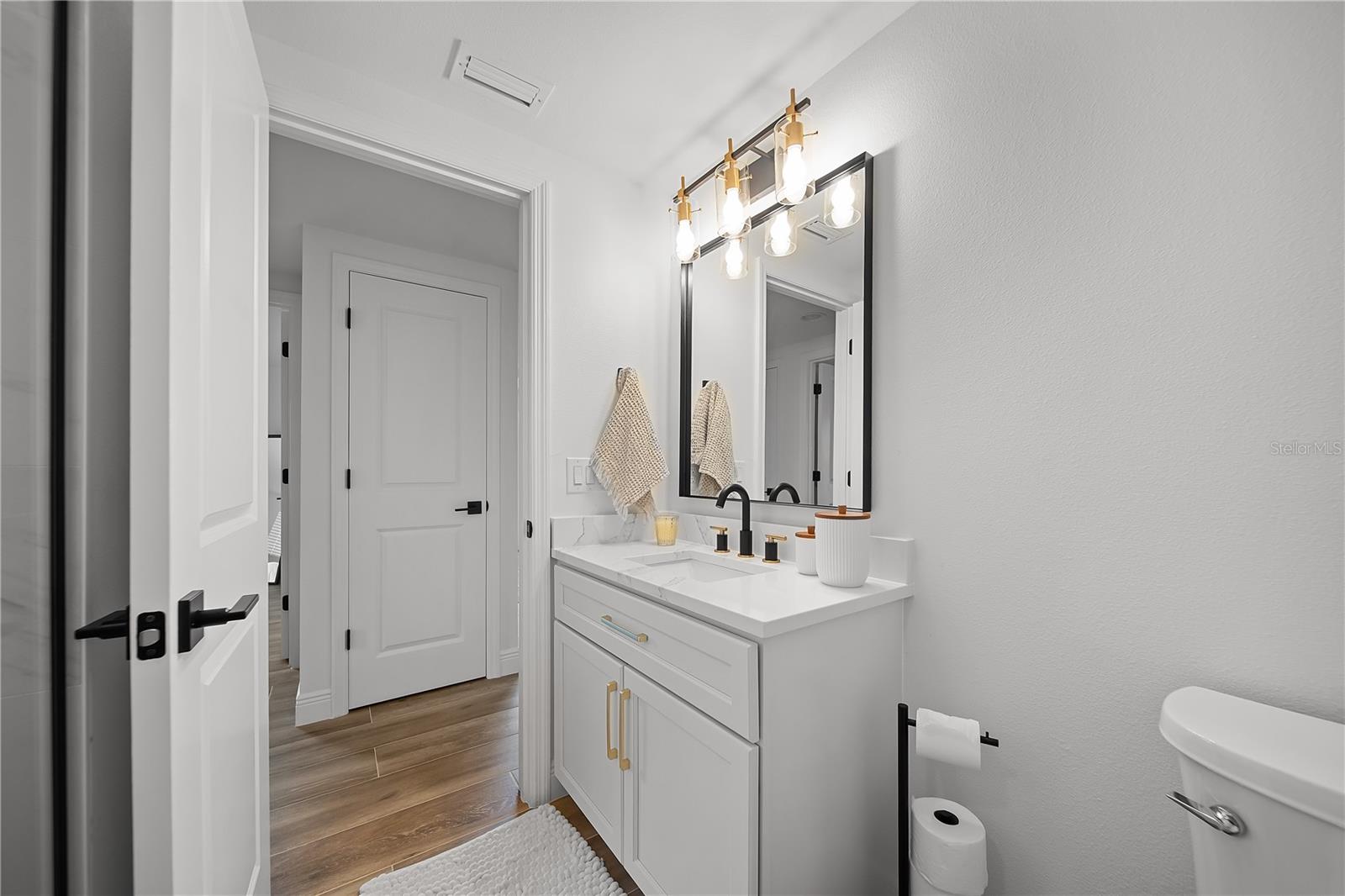 SOUTH VENICE - Residential