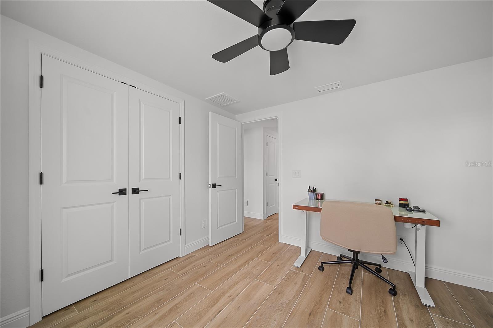 SOUTH VENICE - Residential