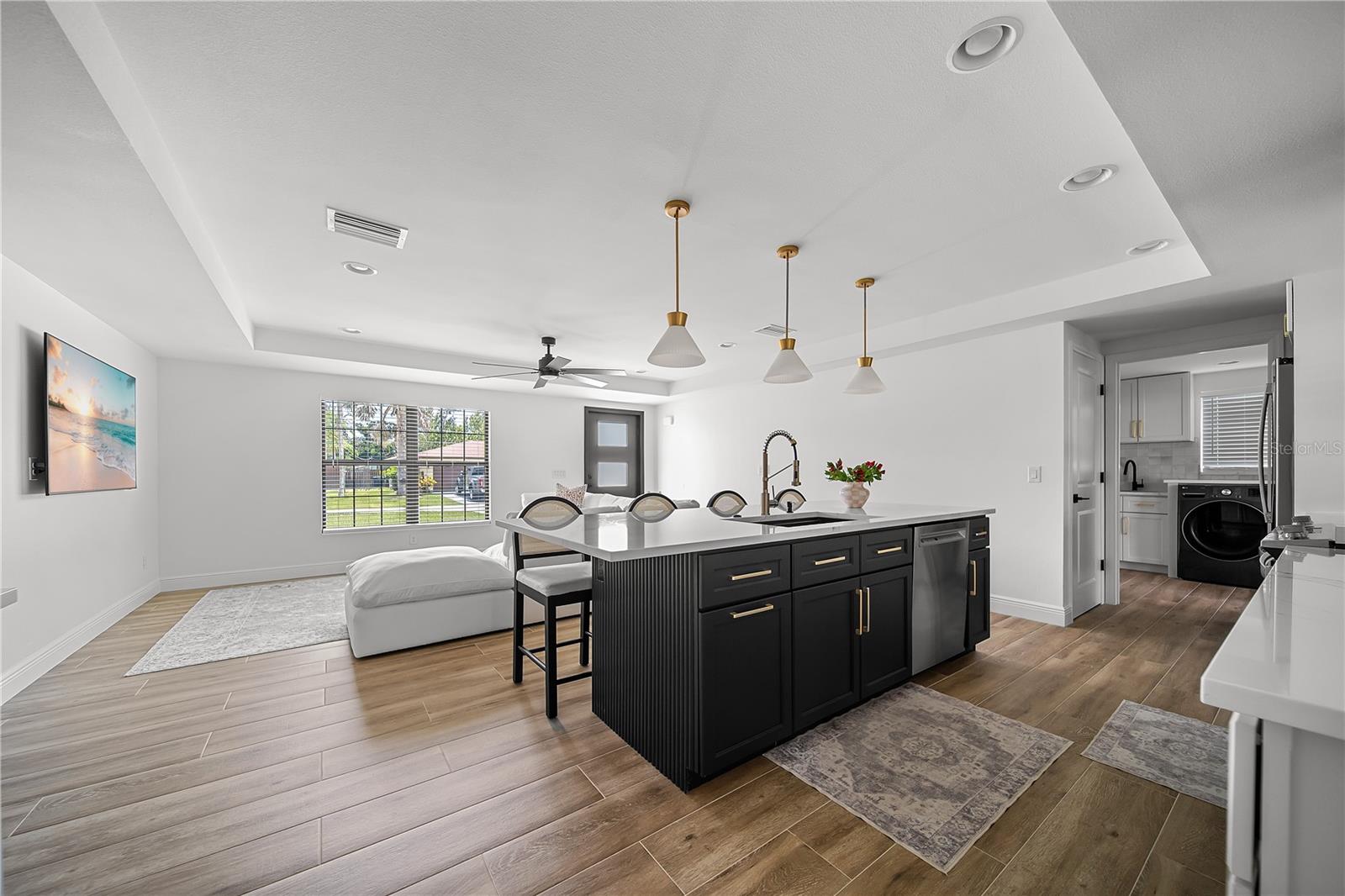 SOUTH VENICE - Residential