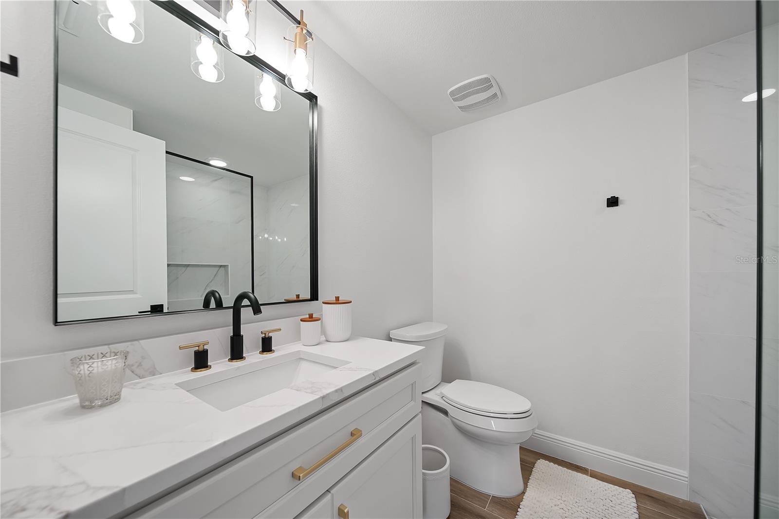 SOUTH VENICE - Residential