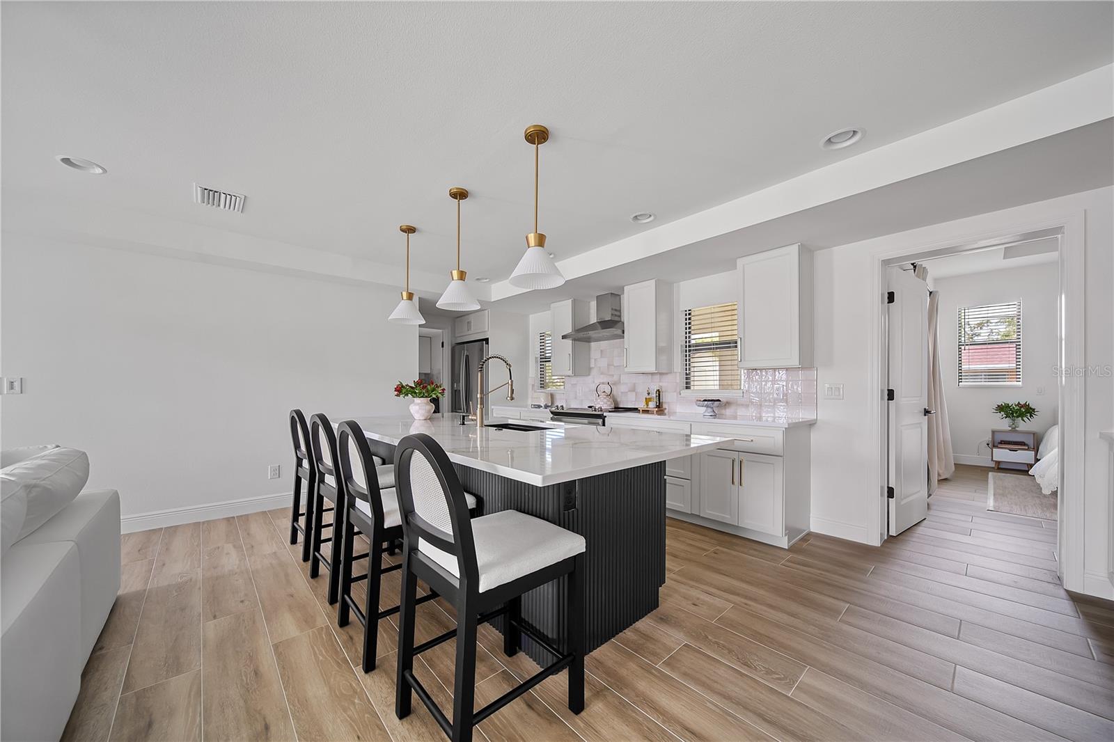 SOUTH VENICE - Residential