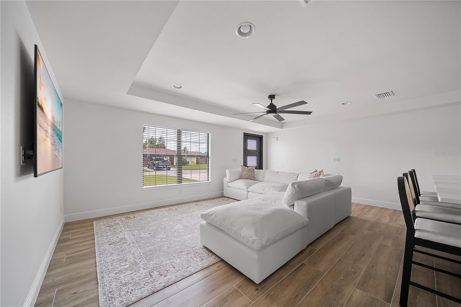 SOUTH VENICE - Residential