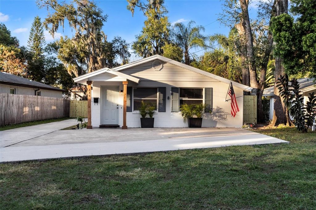 Photo of 235 Emory Place, Orlando, FL 32804 (MLS # O6394089)