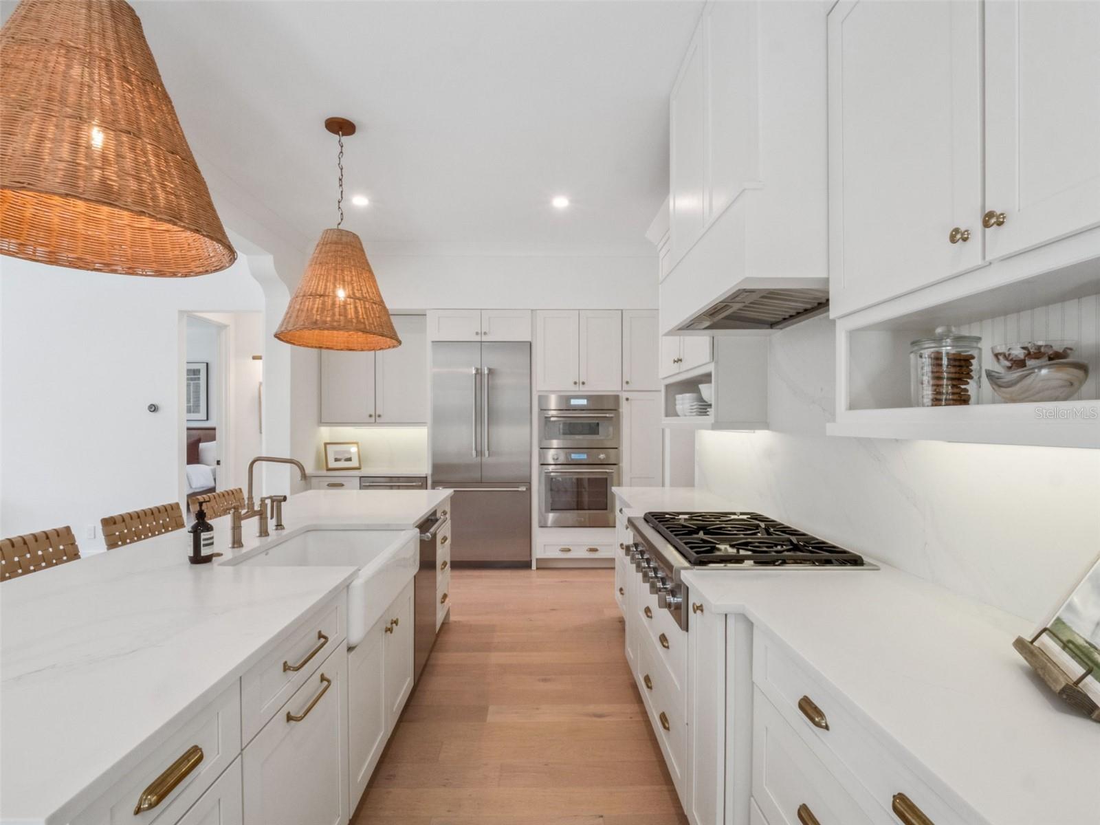 1630 CHESTNUT AVENUE