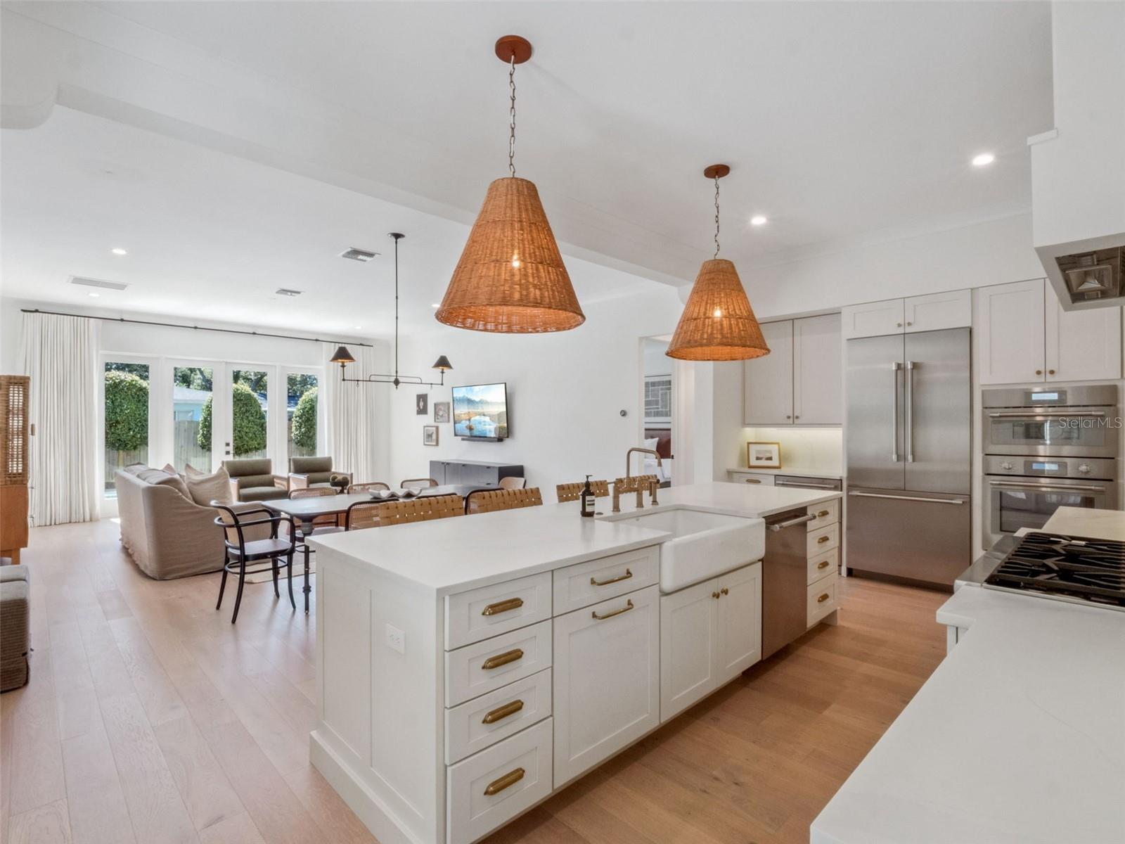 1630 CHESTNUT AVENUE