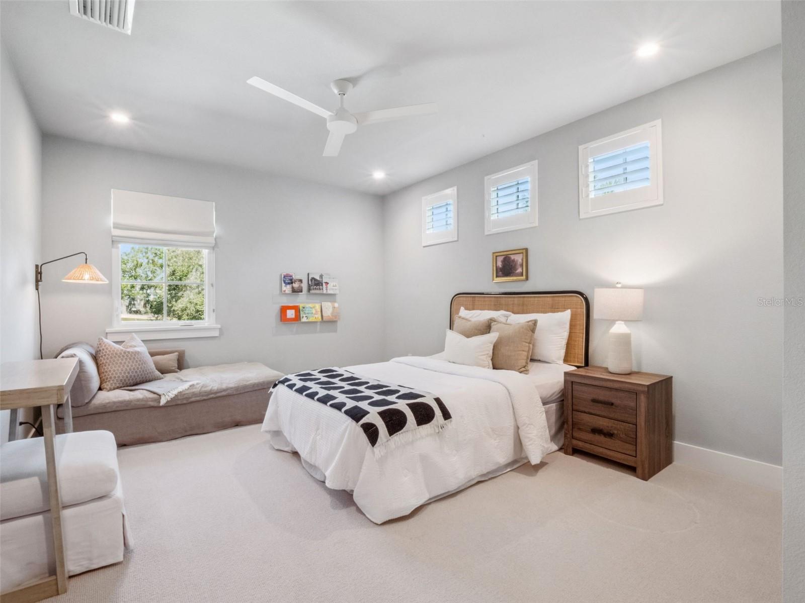 LAKE KNOWLES TERRACE - Residential