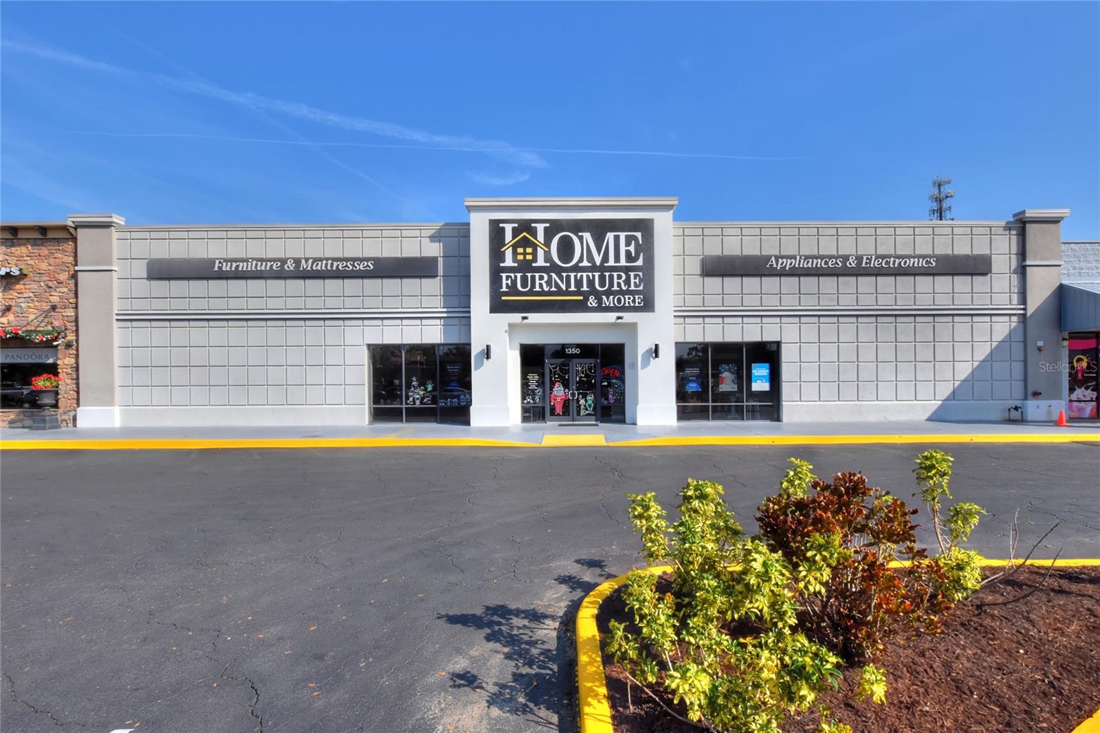 YOUNGS BARTOW PLAZA CONDO COM - Commercial Lease