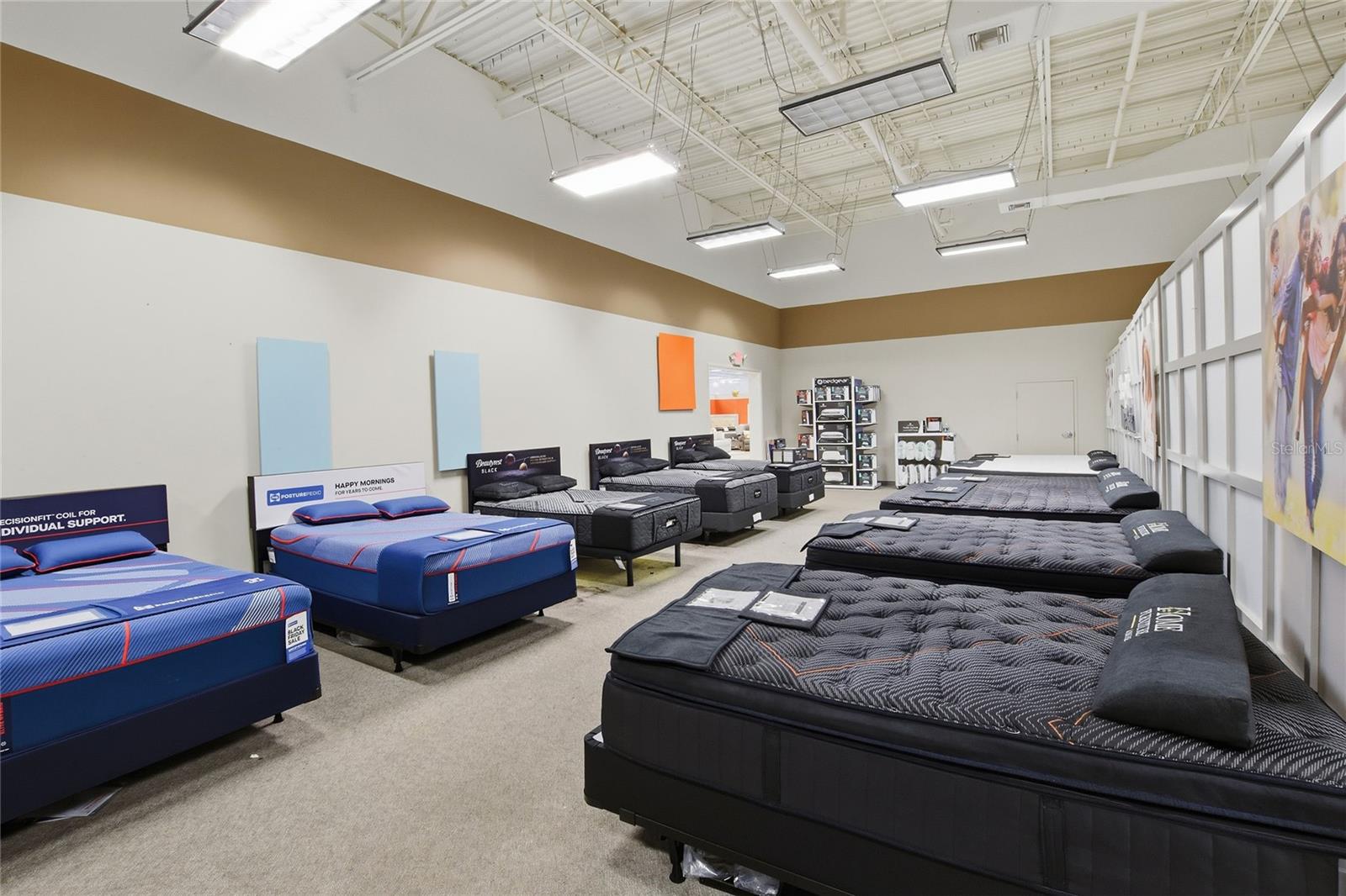 YOUNGS BARTOW PLAZA CONDO COM - Commercial Lease