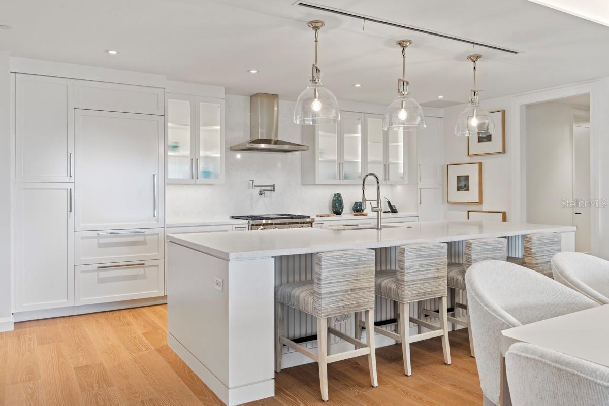 GOLDEN OAK FLORIAN PARK CONDOMINIUM - Residential