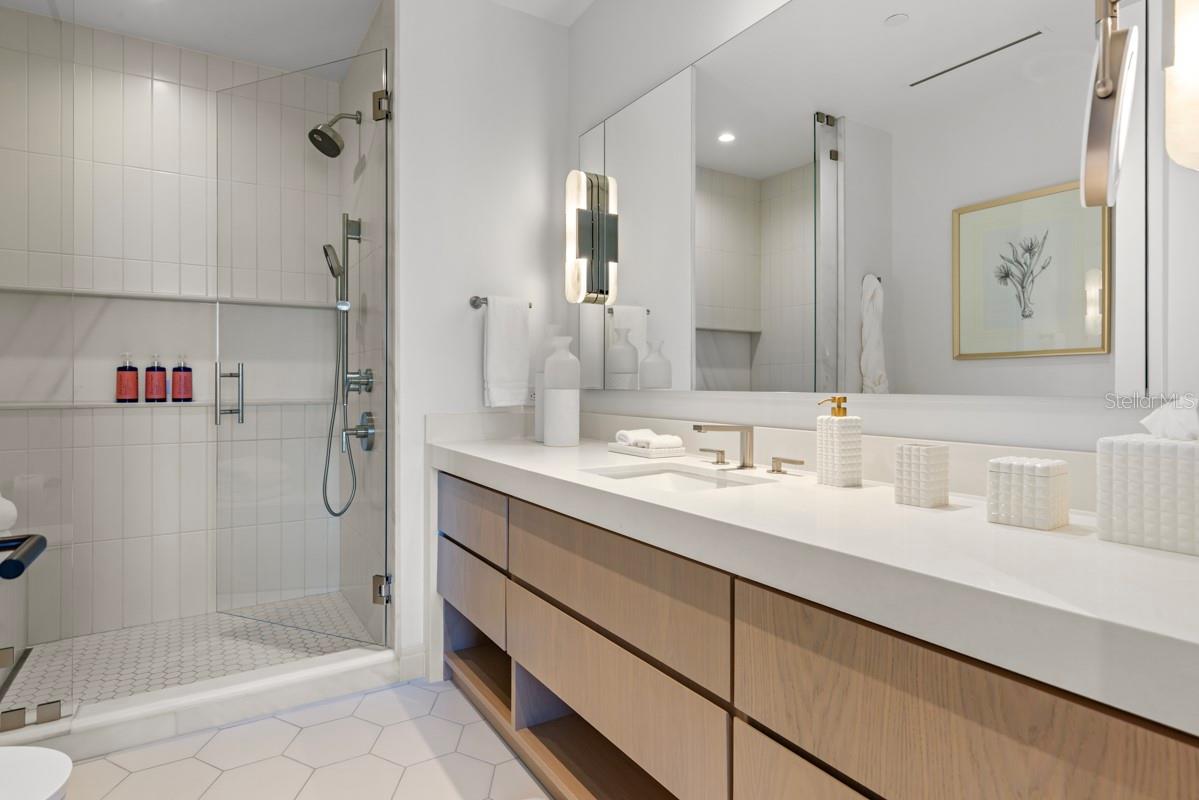 GOLDEN OAK FLORIAN PARK CONDOMINIUM - Residential
