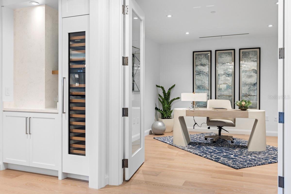 GOLDEN OAK FLORIAN PARK CONDOMINIUM - Residential