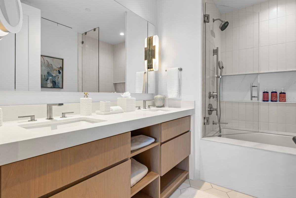 GOLDEN OAK FLORIAN PARK CONDOMINIUM - Residential