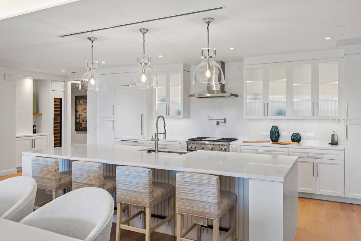 GOLDEN OAK FLORIAN PARK CONDOMINIUM - Residential
