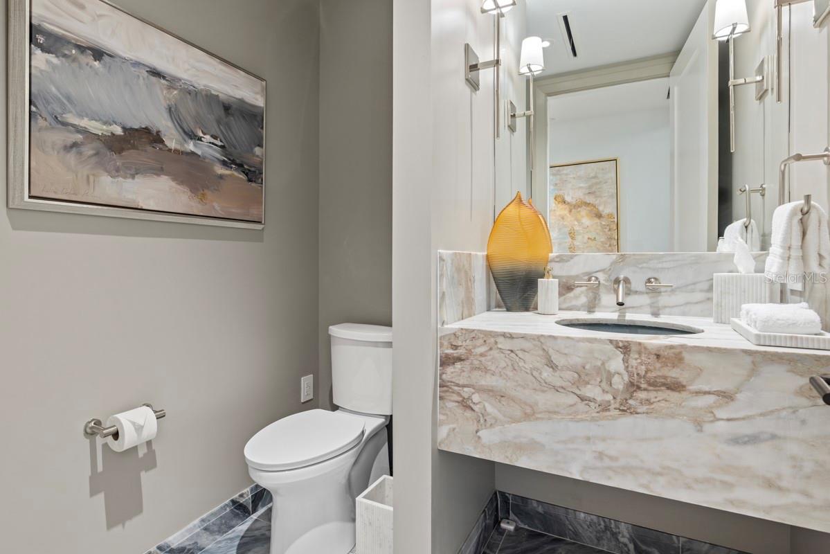 GOLDEN OAK FLORIAN PARK CONDOMINIUM - Residential