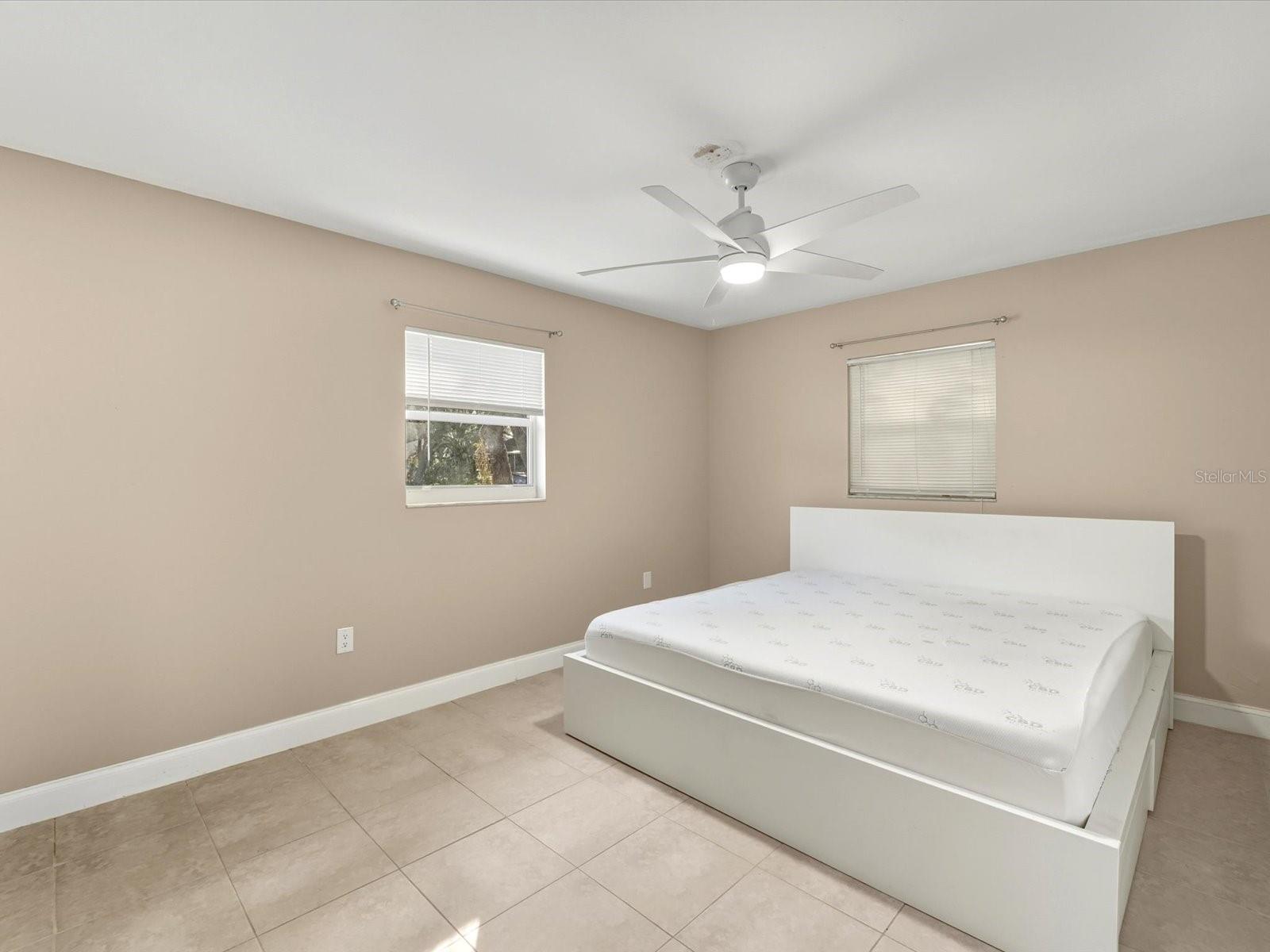 SOUTH VENICE - Residential