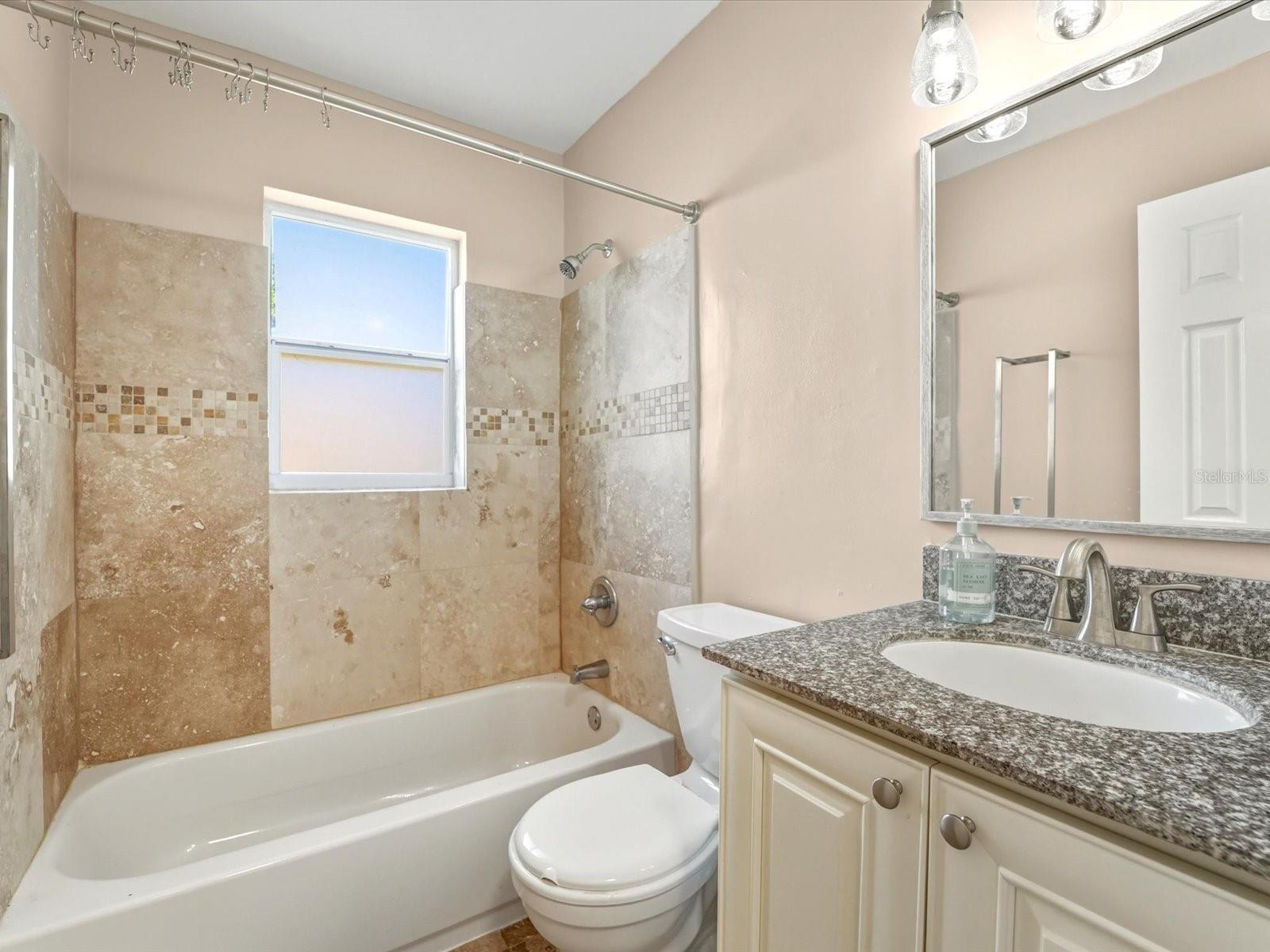 SOUTH VENICE - Residential