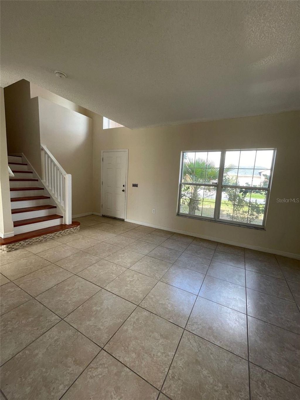 Photo of 560 Bristol Circle, Kissimmee, FL 34758 (MLS # S5137517)