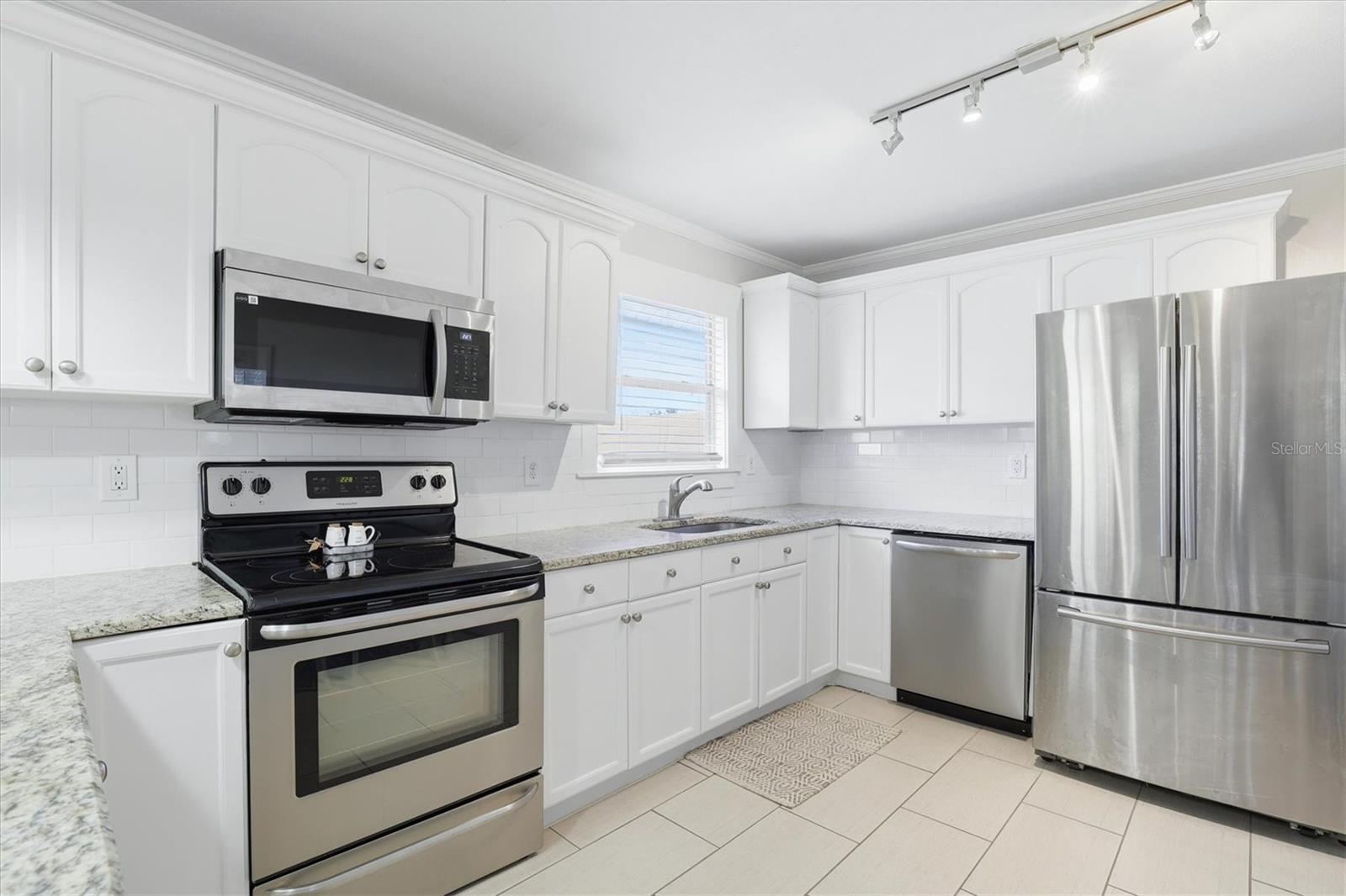 206 E GENESEE STREET