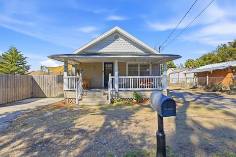 Photo of 206 E Genesee Street, Tampa, FL 33603 (MLS # TB8473739)