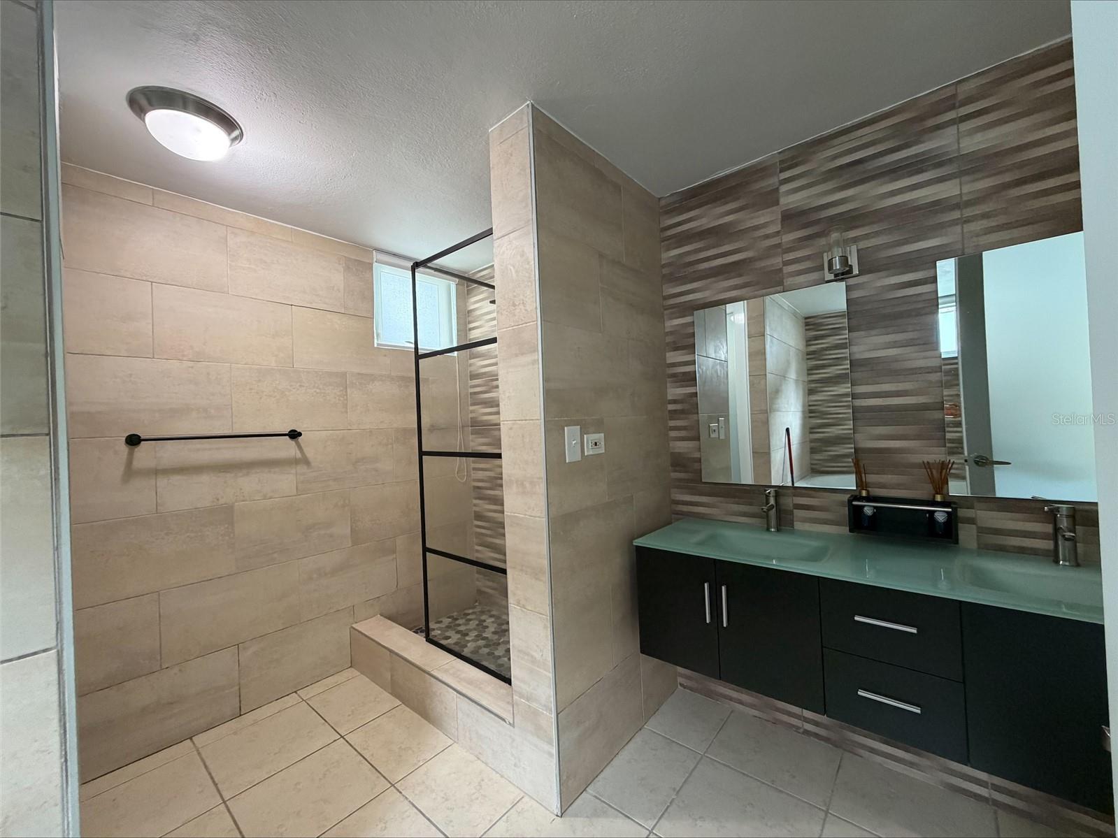 URB. PALACIO IMPERIAL - Residential