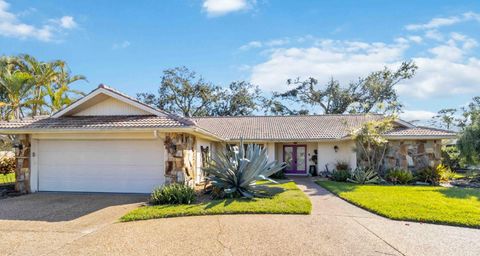 Photo of 3876 Torrey Pines Boulevard, Sarasota, FL 34238 (MLS # A4642322)