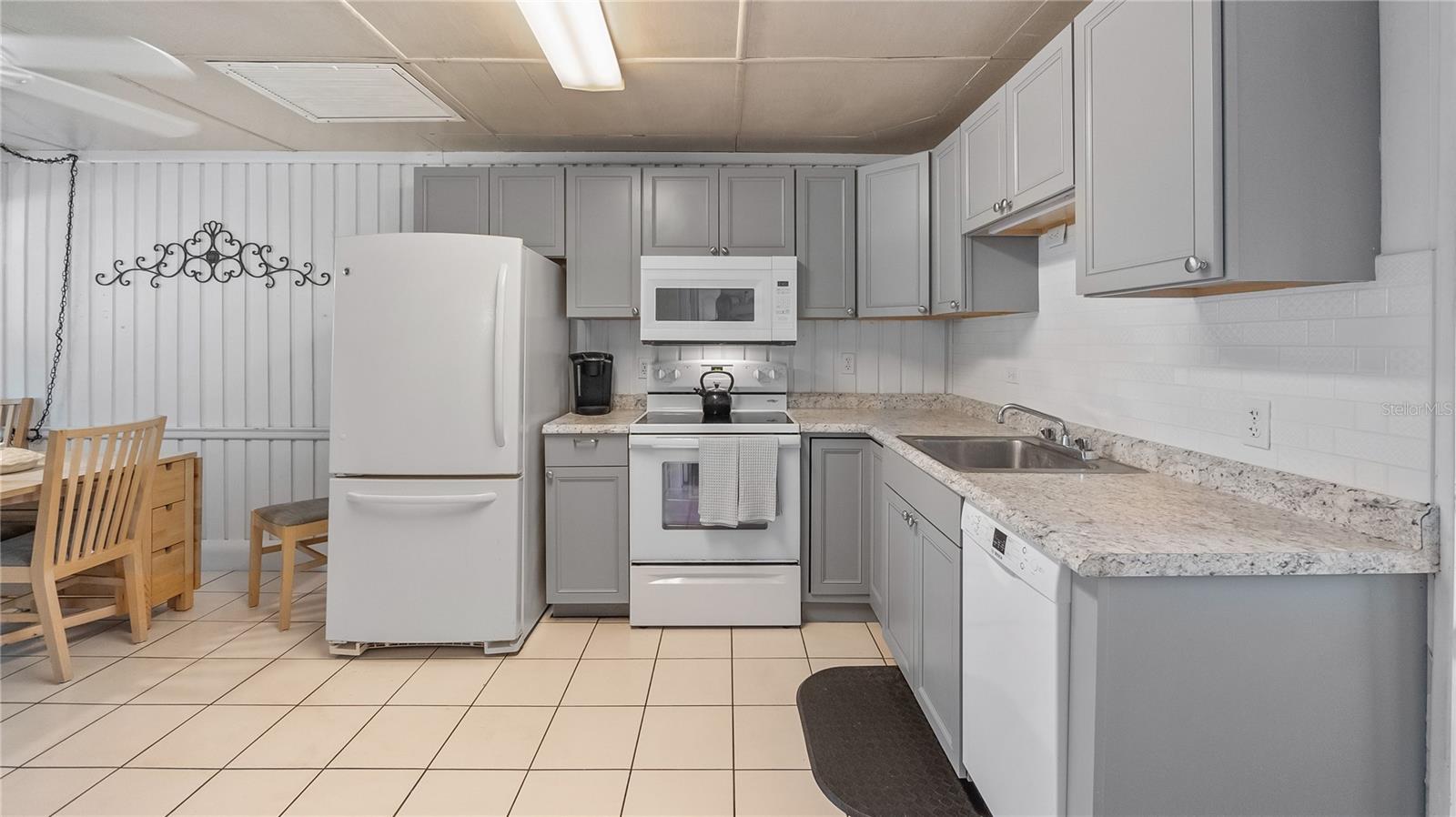 VACATION VILLAGE CONDO - Residential