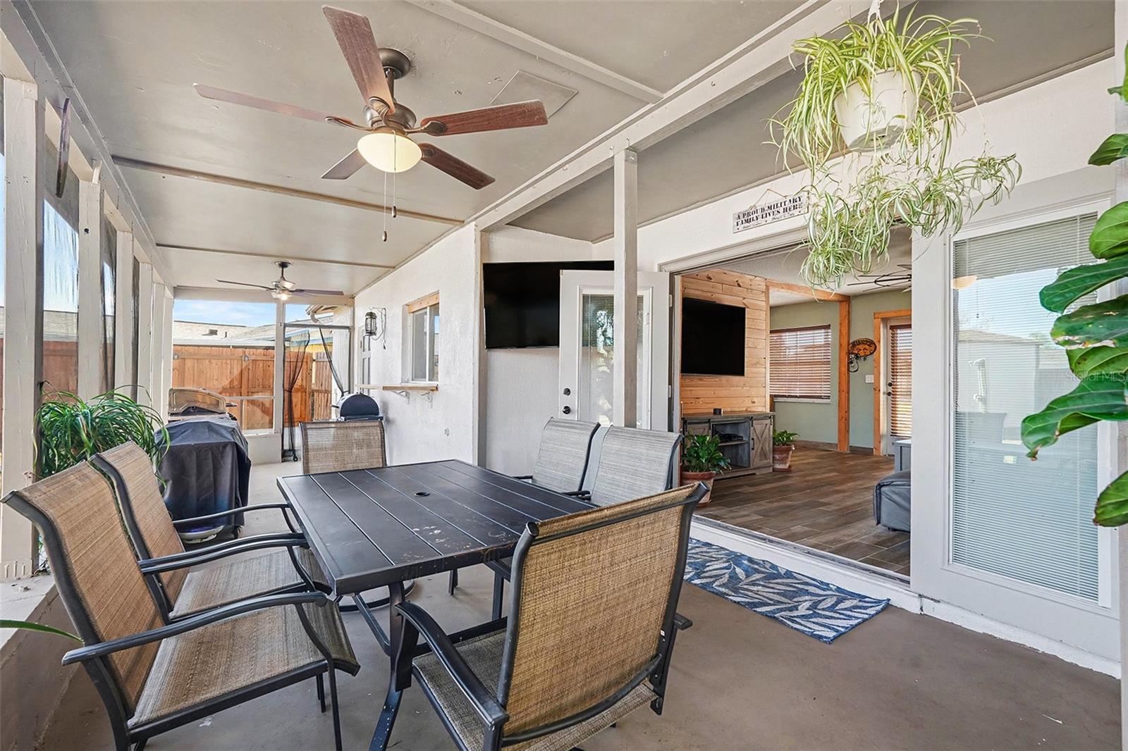 APOLLO BEACH UNIT ONE PT ONE - Residential