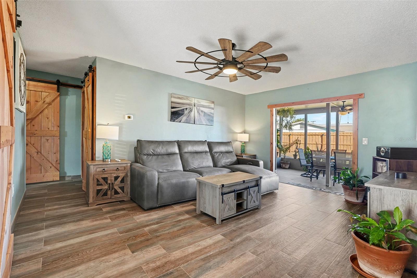 APOLLO BEACH UNIT ONE PT ONE - Residential