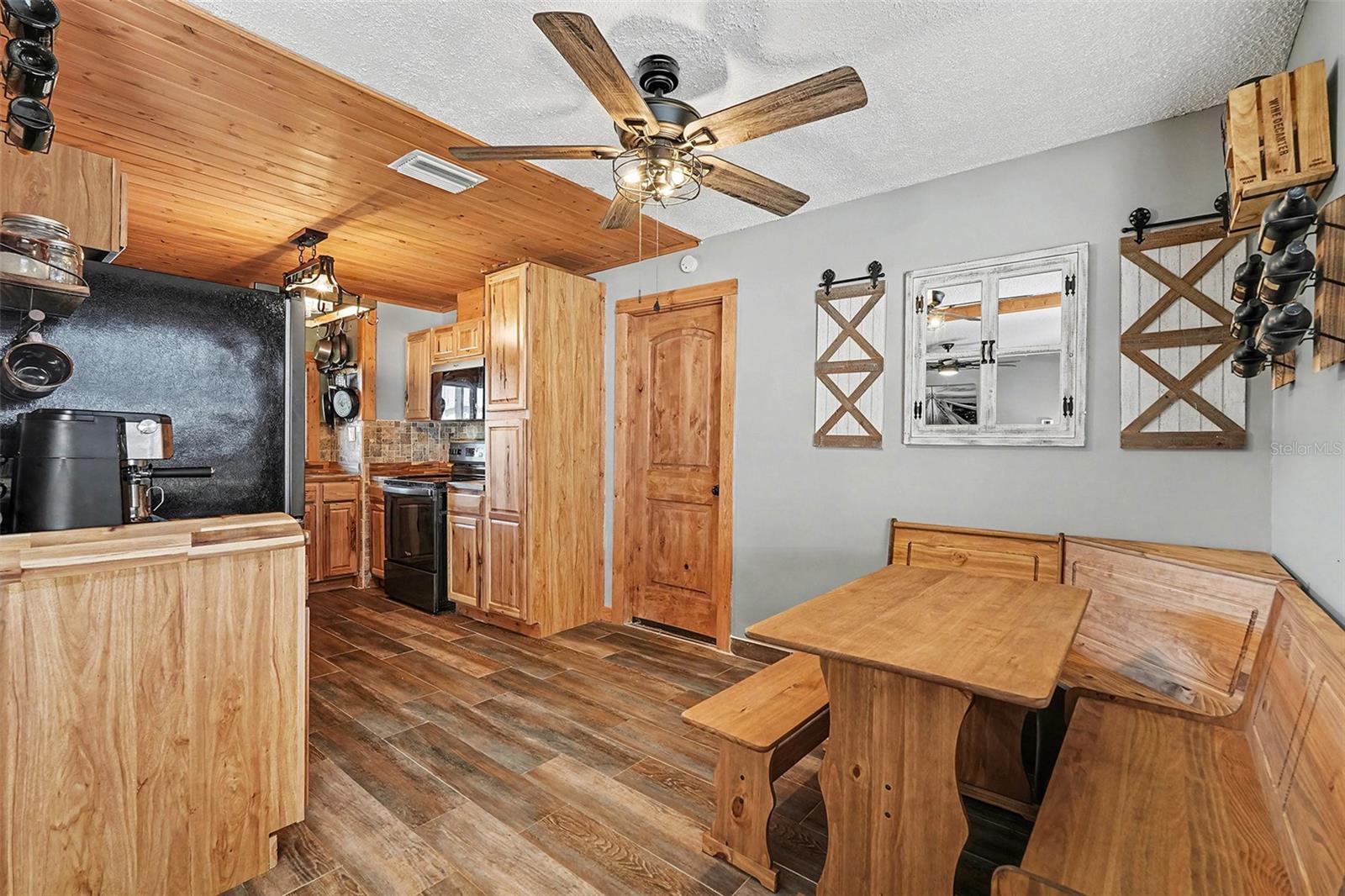 APOLLO BEACH UNIT ONE PT ONE - Residential