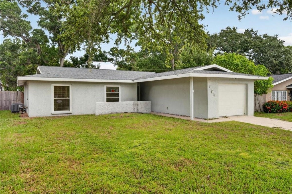 Photo of 795 7th Street S, Safety Harbor, FL 34695 (MLS # TB8524702)