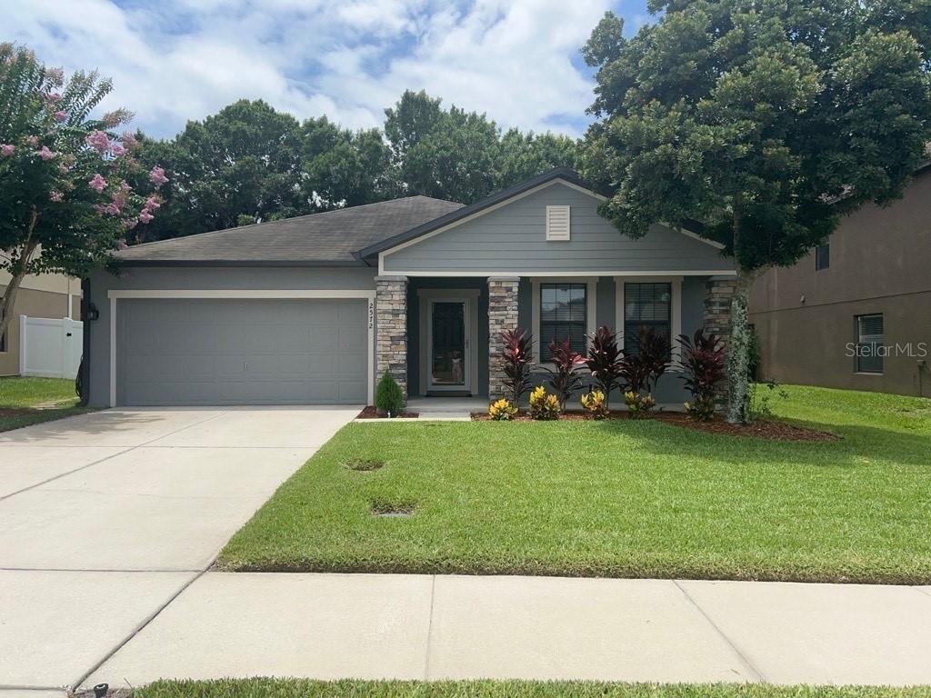 Photo of 2572 Vineyard Circle, Sanford, FL 32771 (MLS # O6382852)