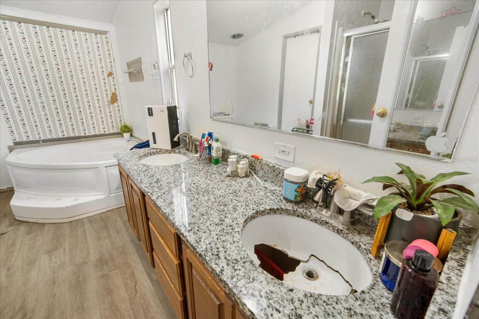 PINEVIEW ESTATES - Residential